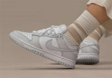 photon dust dunks low.